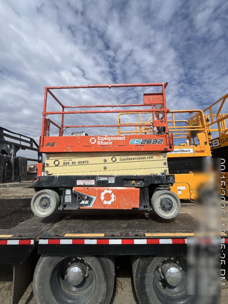 2022 JLG ES2632