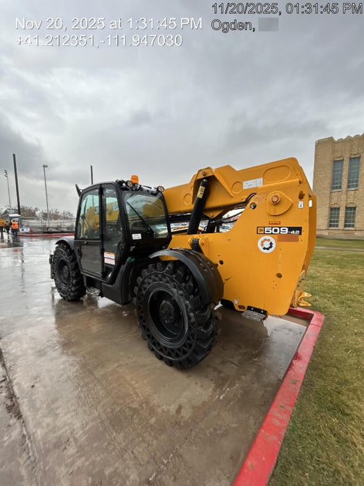 2019 JCB 509-42 Cab/Heat/Air, 74 HP, Solid Tires, STD Worklight, Beacon, Aux Hydraulics, Lifting Eye, Back up Alarm w/66" Carriage/60" Forks