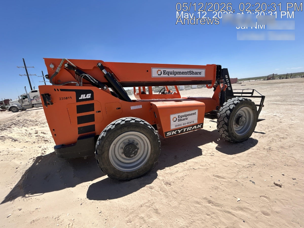 2022 SKYTRAK 8042