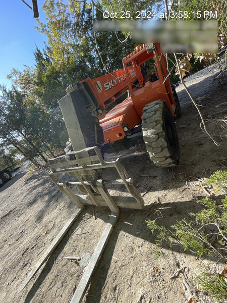 2018 Skytrak 8042 Skytrak 8042 , Canopy, 74hp Engine, Carriage 60", Forks 48" ,Worklights, Beacon, Pneumatic Tires, Freight