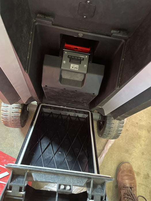 2022 MILWAUKEE MXF041-1XC