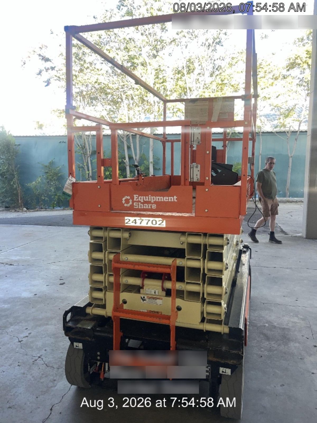 2022 JLG ES3246