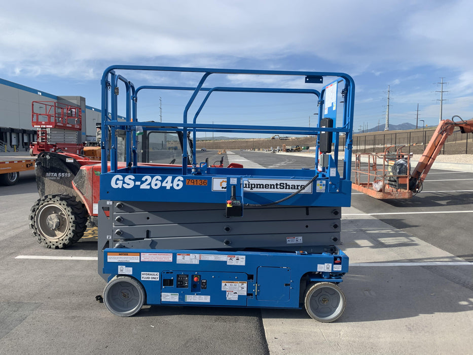 2019 Genie GS-2646 folding rails with full height swing gate