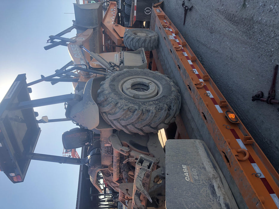 2019 Case 570N EP Canopy, 4WD, GP Front Bucket, Dual Tilt Cylinder, 84" Box Blade w/ Scarifier, Wheel Weights, Beacon