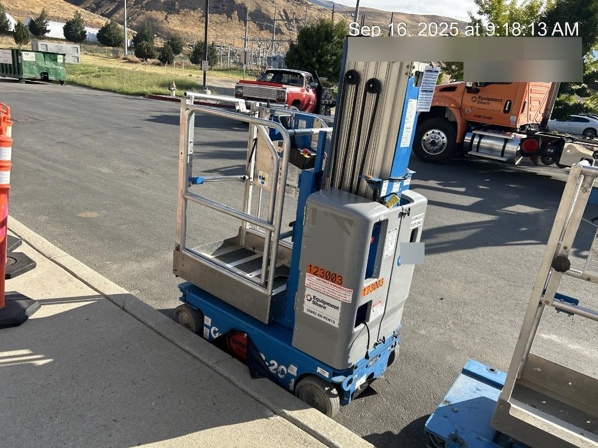 2020 GENIE GR-20