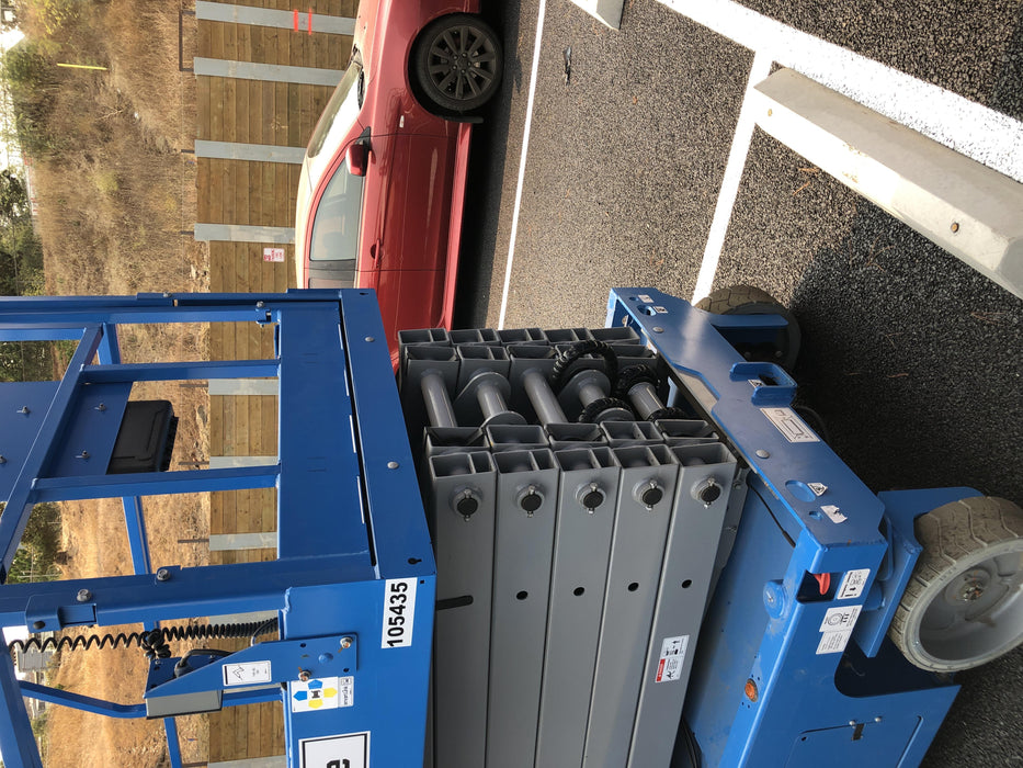 2020 Genie GS-4047 Standard, Folding full height swing gate, 800W Inverter