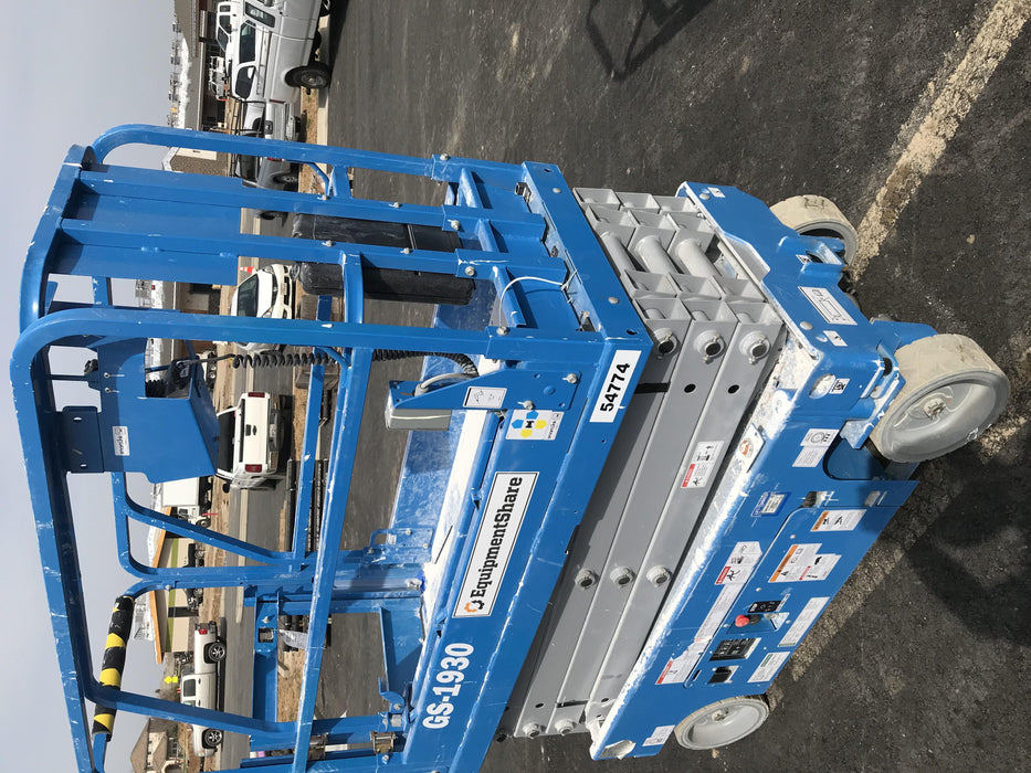 2019 Genie GS-1930 Half Height Swing Gate, 800W Inverter