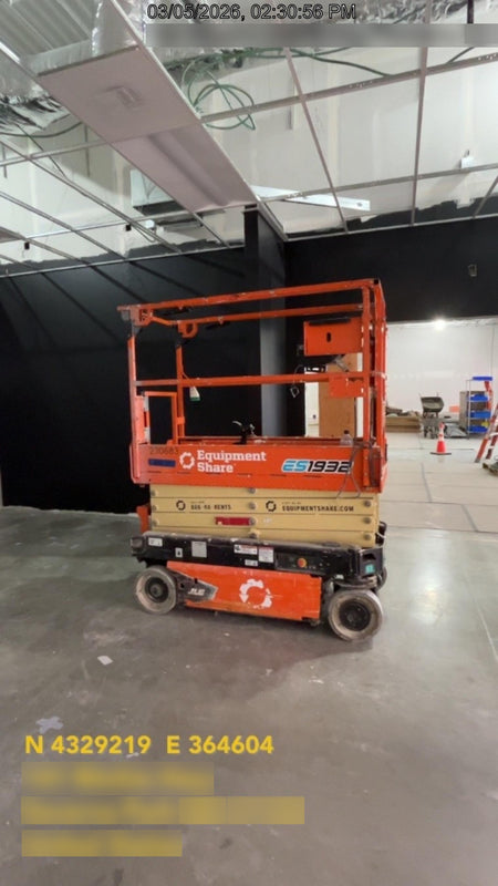 2022 JLG ES1932