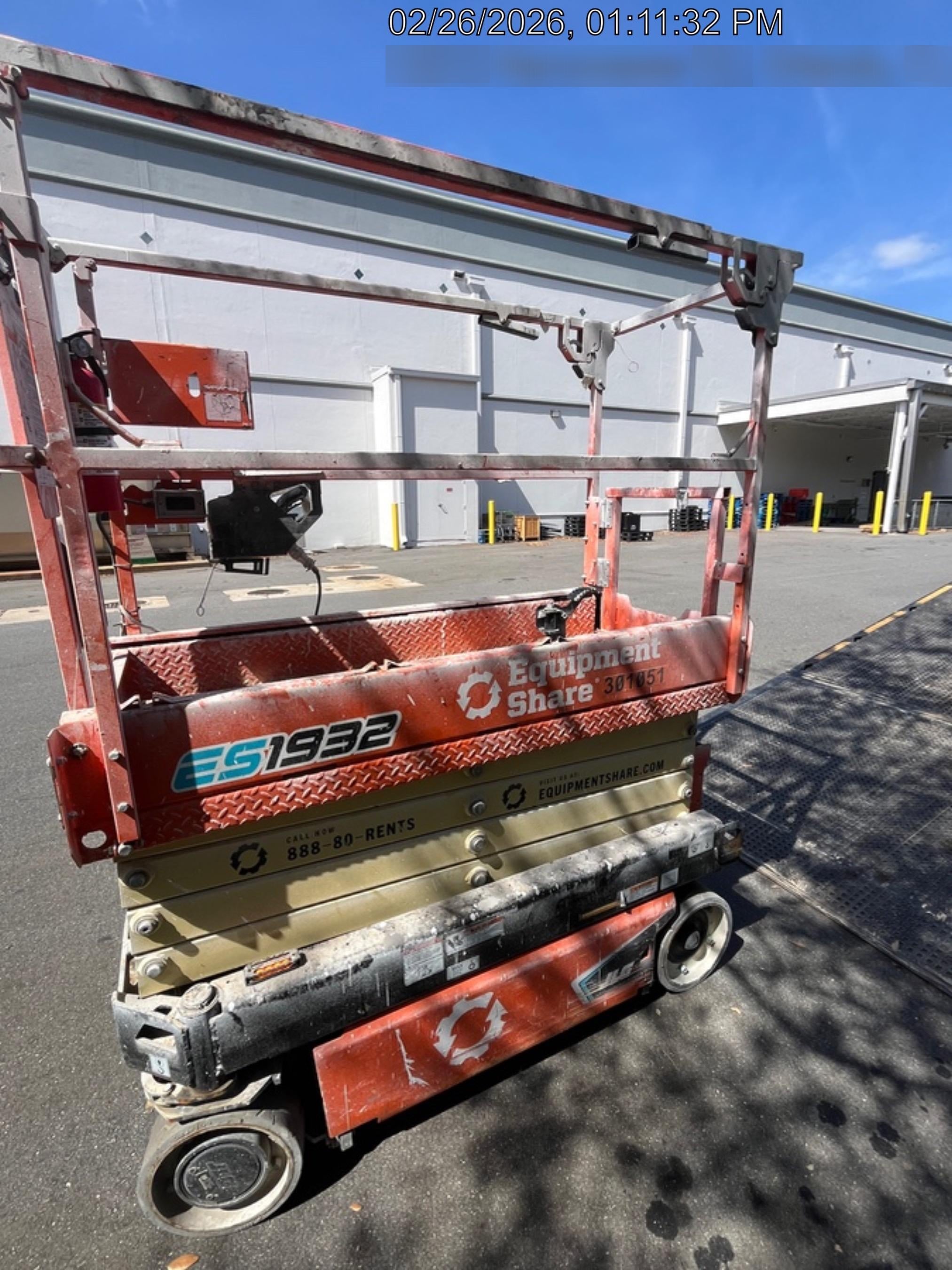 2023 JLG ES1932