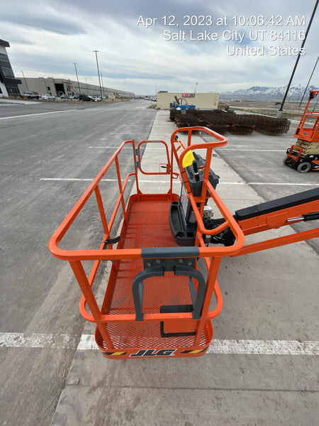 2023 JLG 660SJ