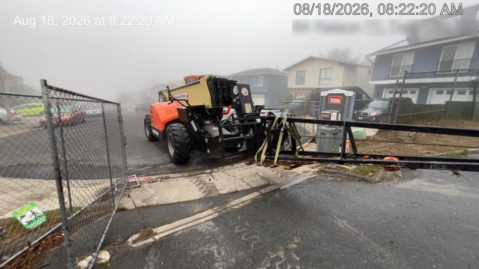 2021 JLG 1075