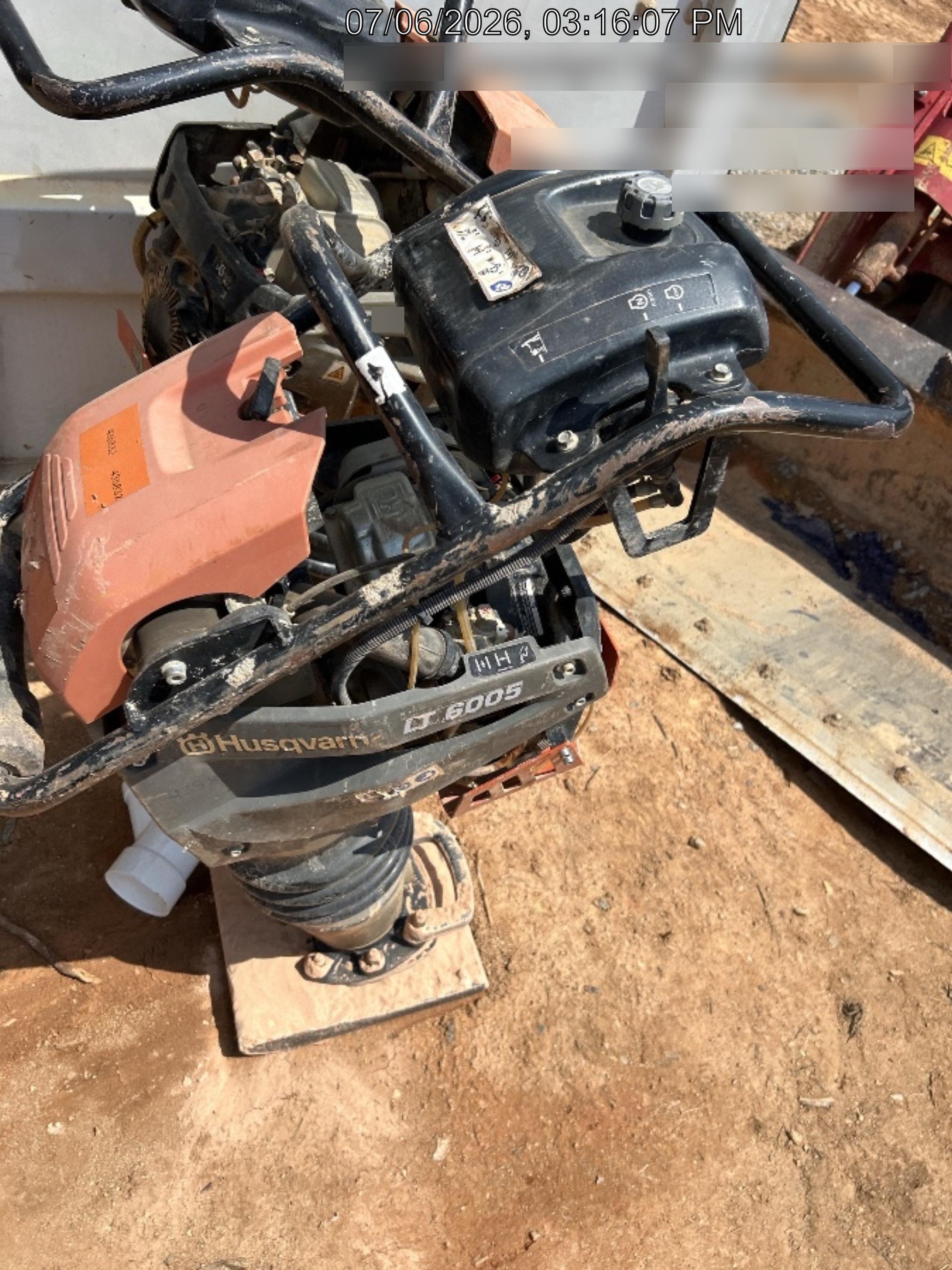 2024 HUSQVARNA LT6005