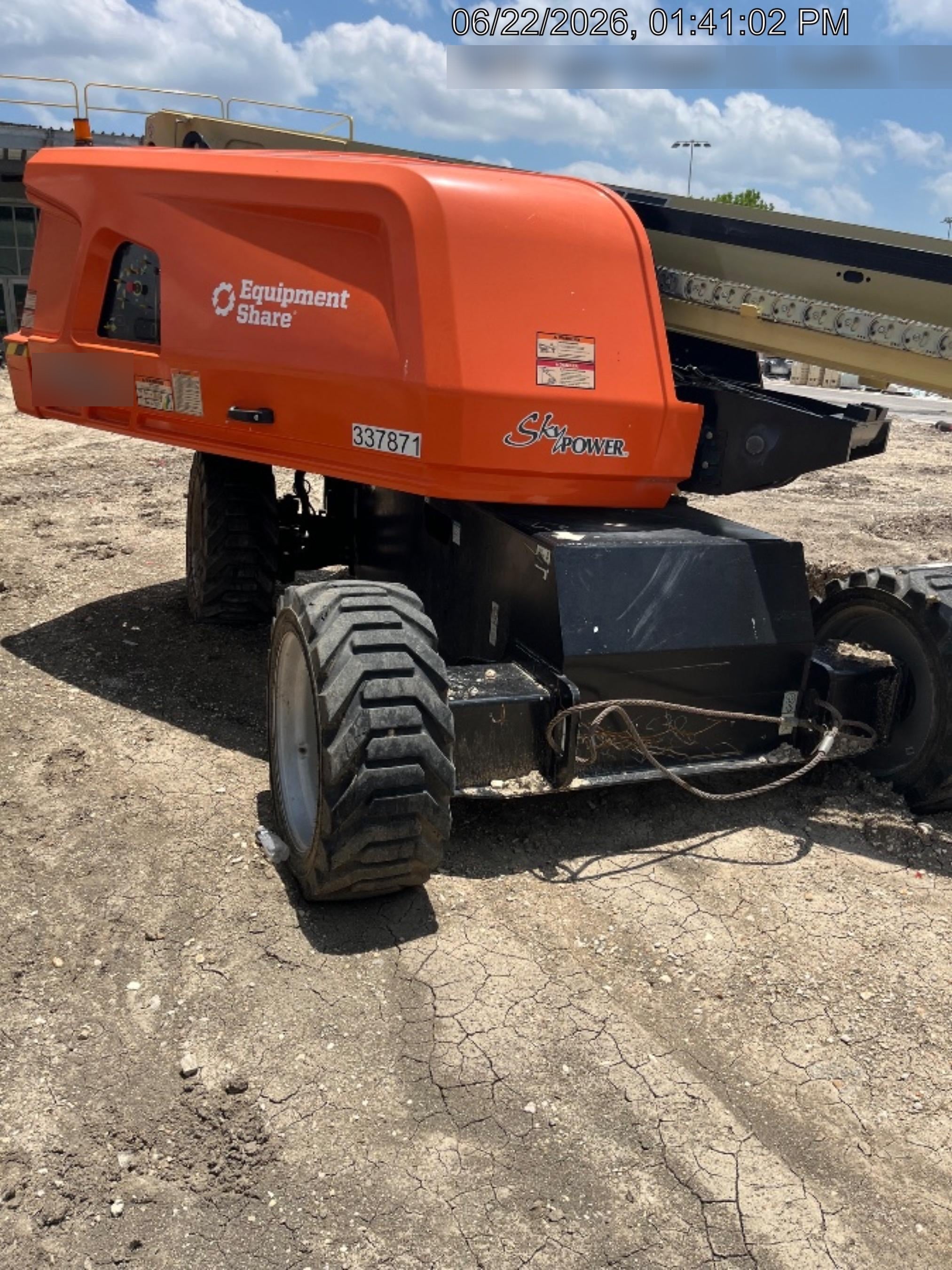 2023 JLG 660SJ