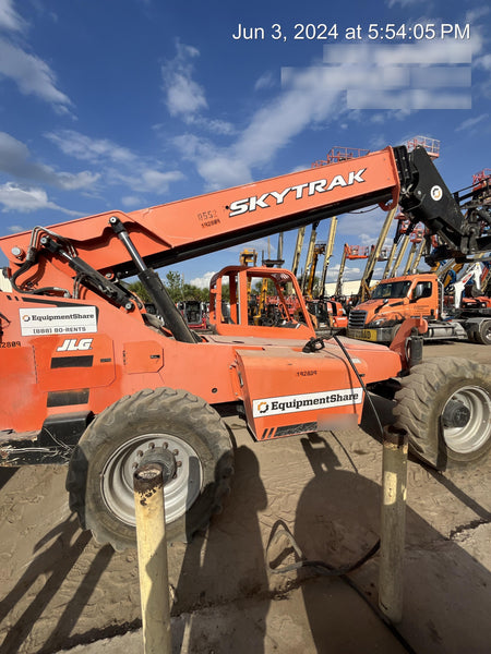2017 SKYTRAK 8042