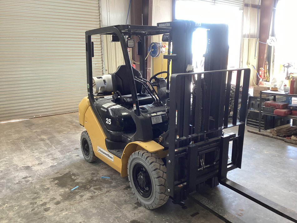 2022 KOMATSU FG25T-16