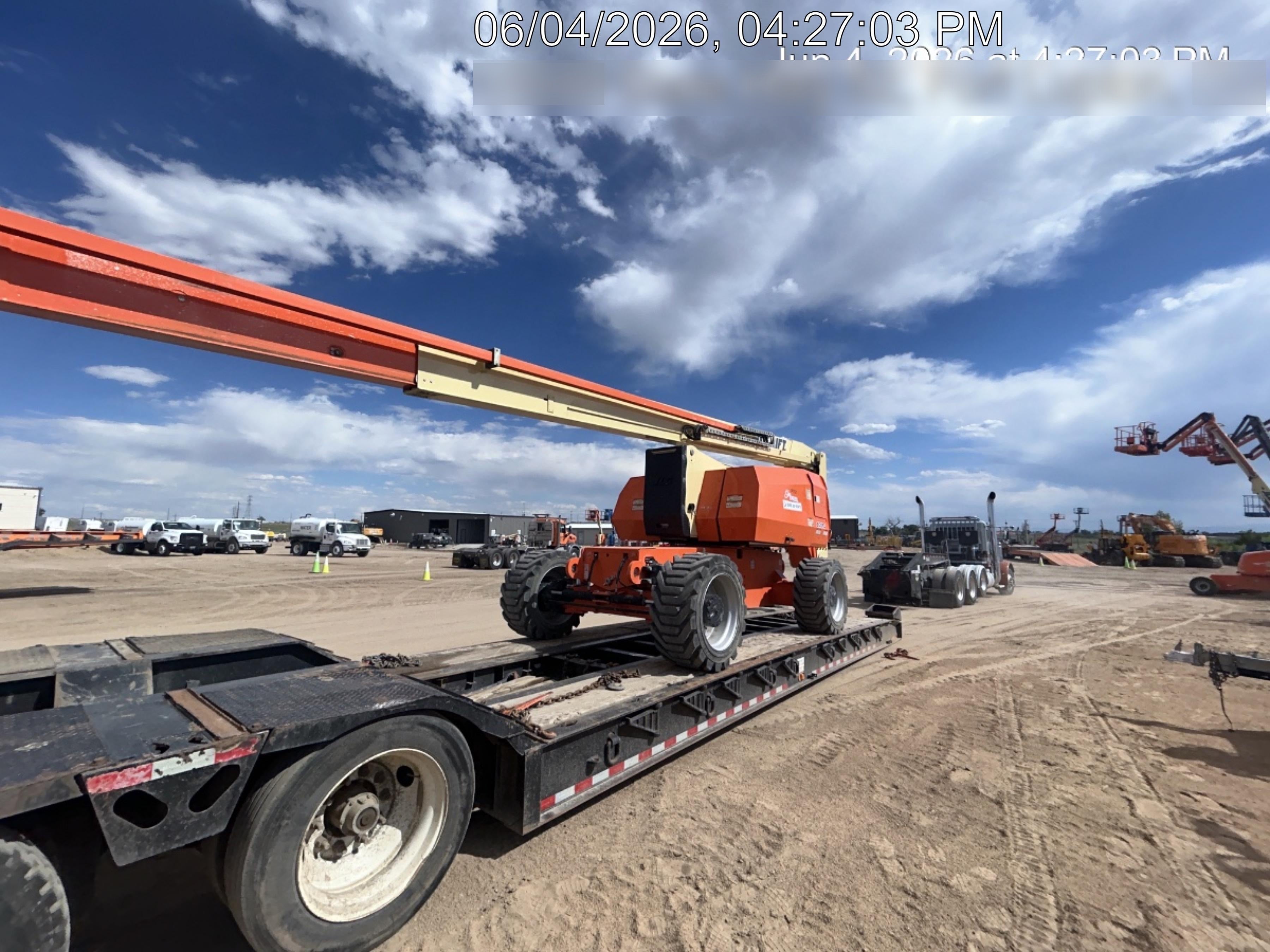 2023 JLG 800AJ