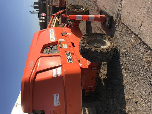2018 JLG 660SJ