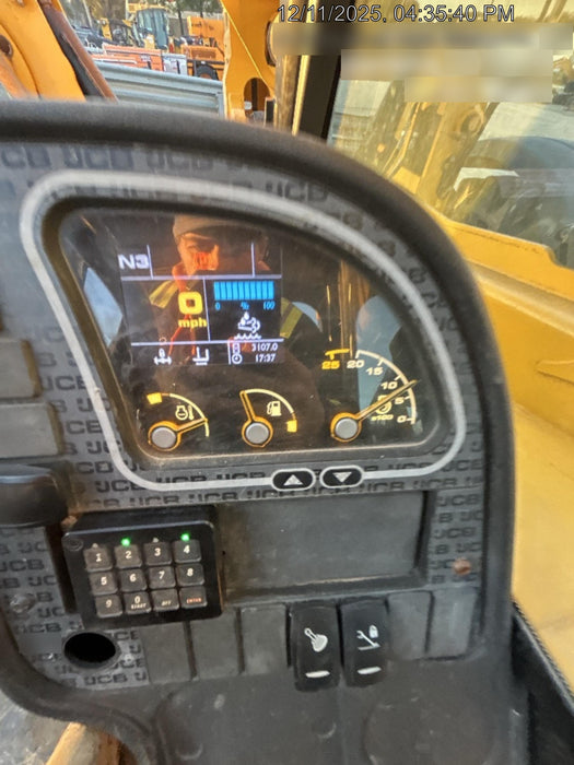 2019 JCB 512-56 Canopy, 109 HP, Solid Tires, STD Worklight, Beacon, Aux Hydraulics, Lifting Eye, Back up Alarm w/66" Carriage/60" Forks