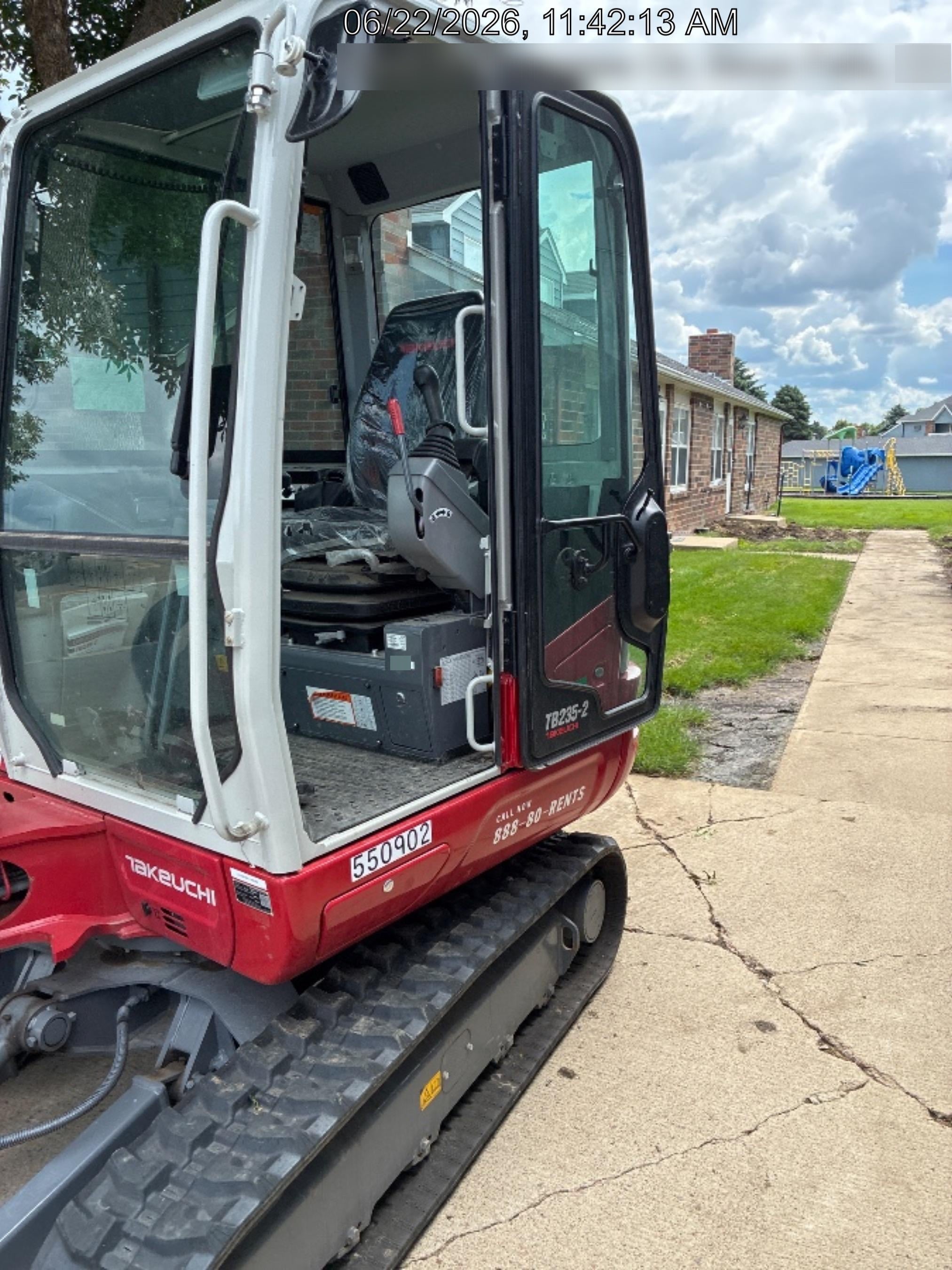 2025 TAKEUCHI TB235-2CR