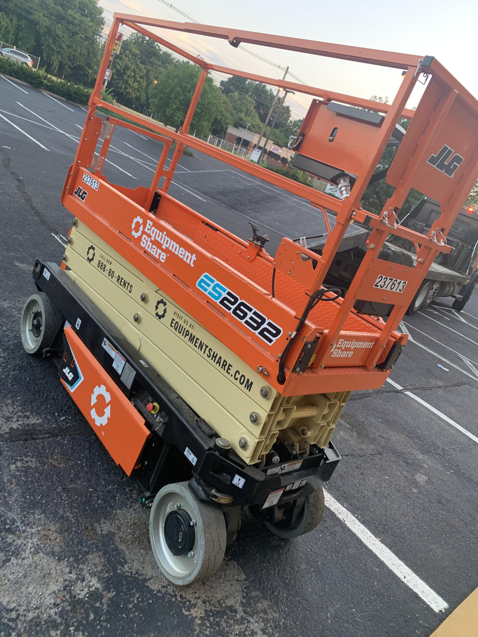 2022 JLG ES2632