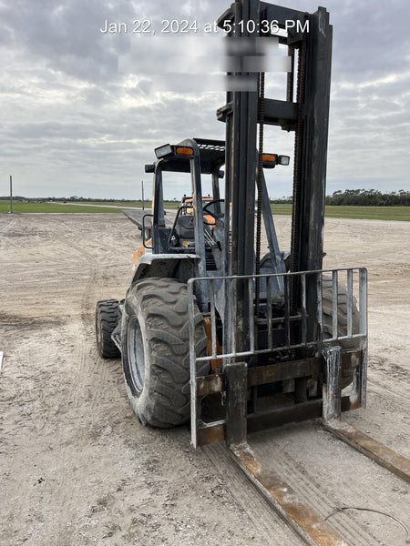 2018 CASE 586H