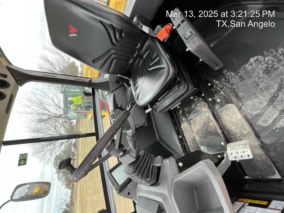 2025 WACKER NEUSON DV604 Cab Standard Tires