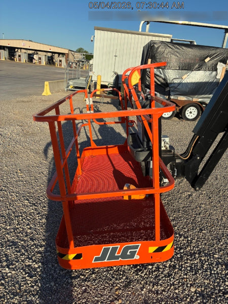 2025 JLG 800AJ