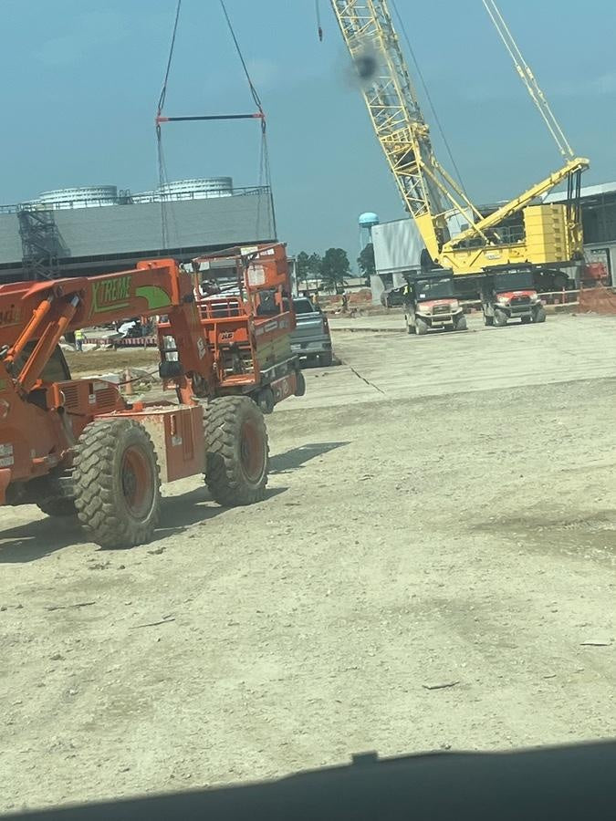2021 JLG ES1932