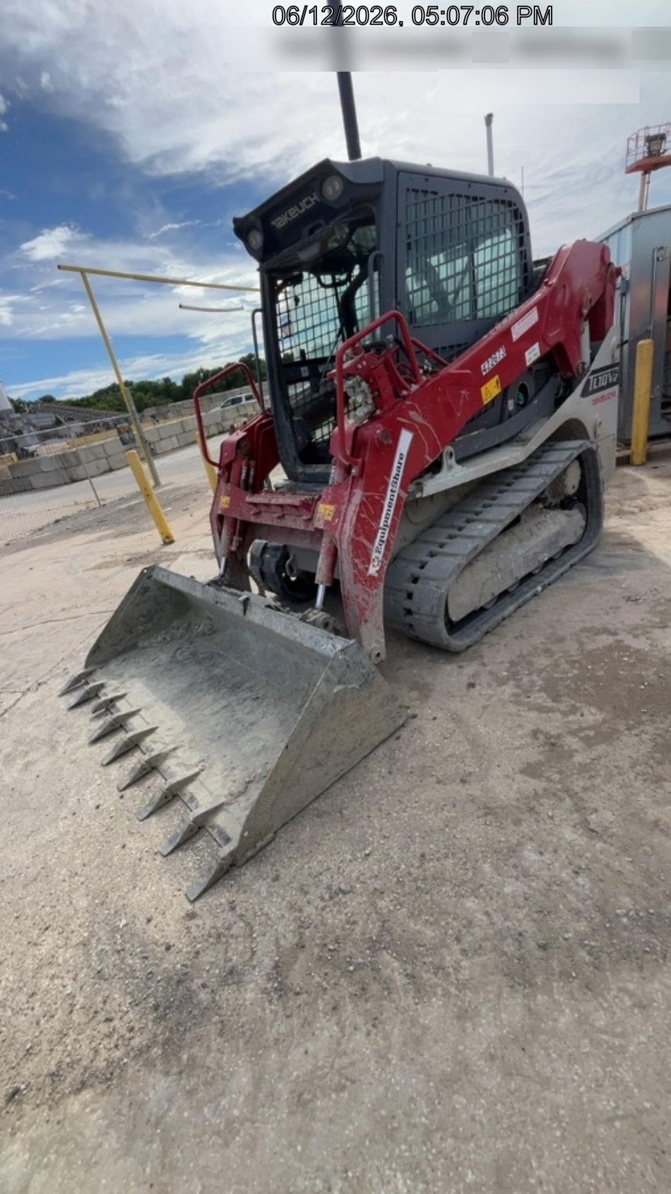 2024 TAKEUCHI TL10V2-CR