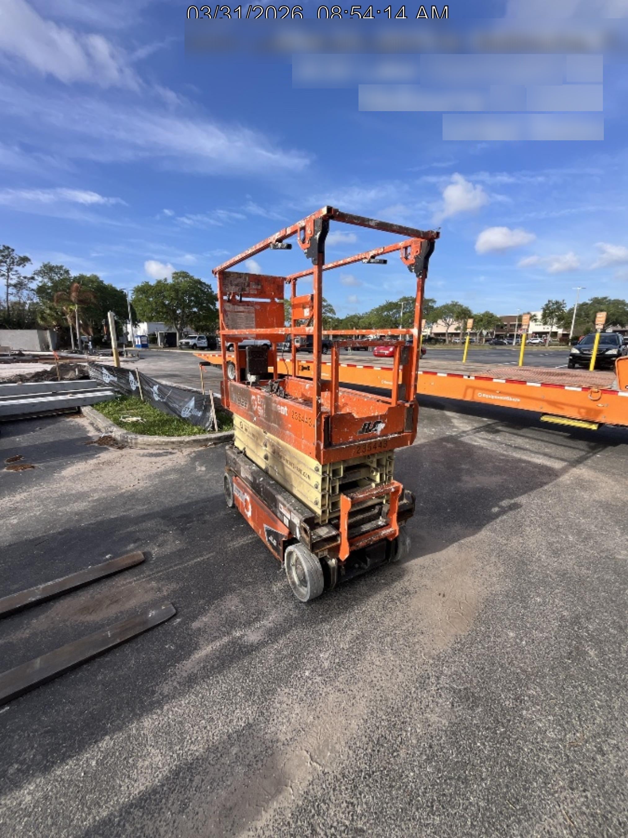2022 JLG ES1932