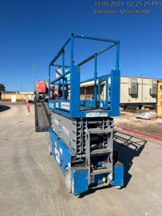 2016 Genie GS-3232 Genie GS3232 Narrow Scissor Lift