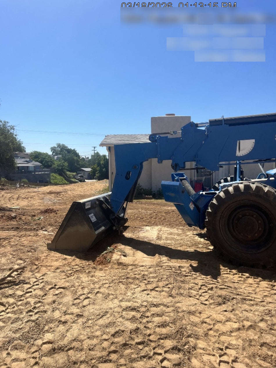 2025 JLG 1001100823