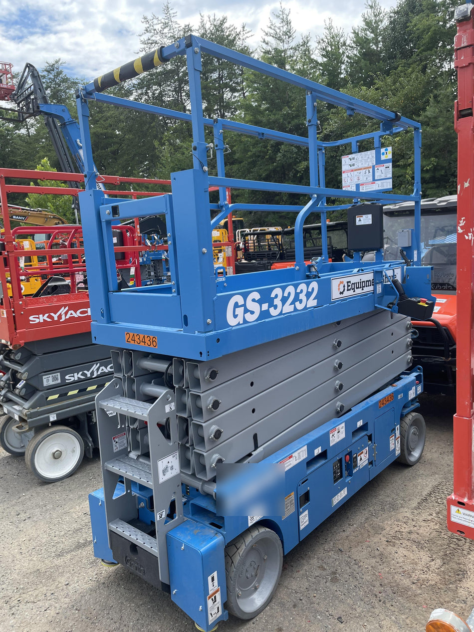 2022 GENIE GS-3232