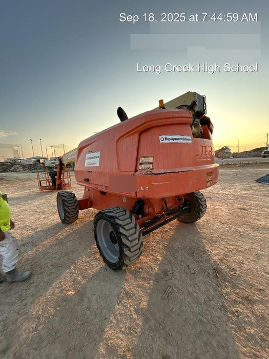2019 JLG 660SJ