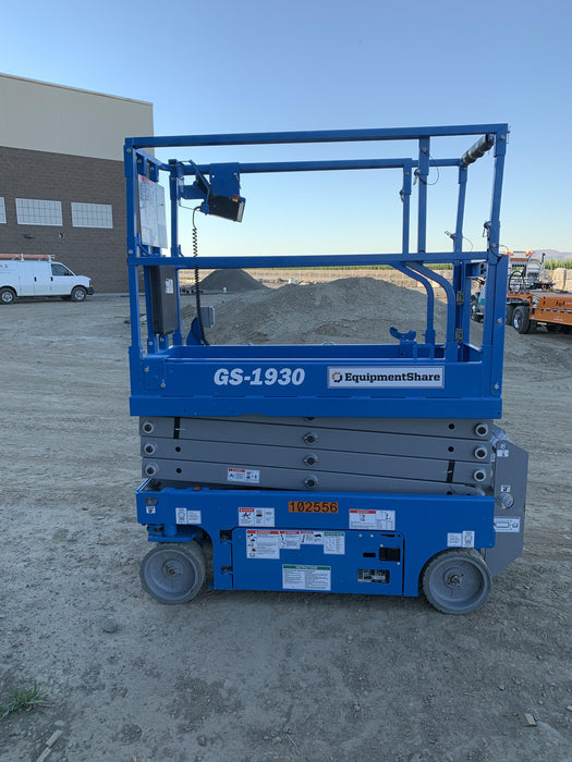 2020 Genie GS-1930 Solid Non Marking Tires, Beacon, Folding rails with half height swing gate, 800W Inverter