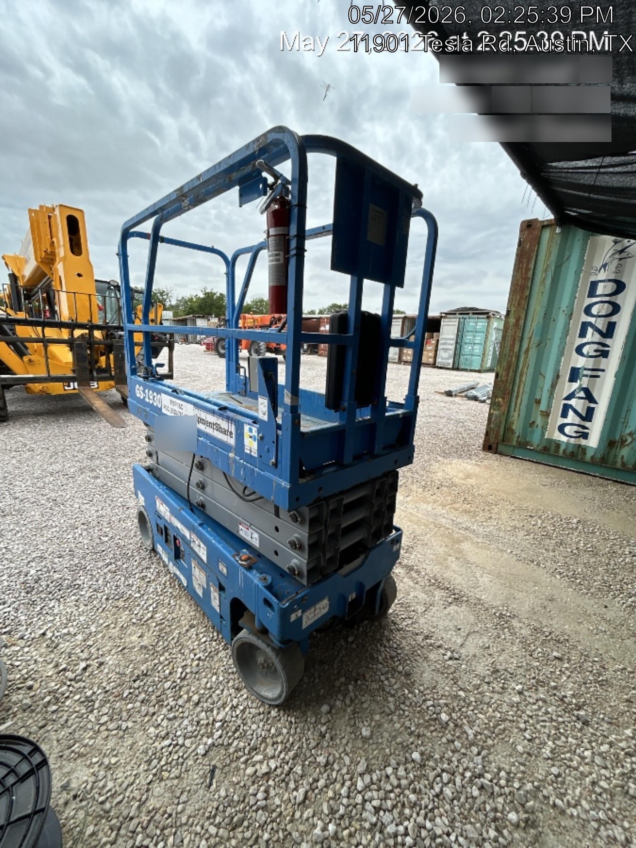 2019 Genie GS-1930 Fixed rails with chain Entry