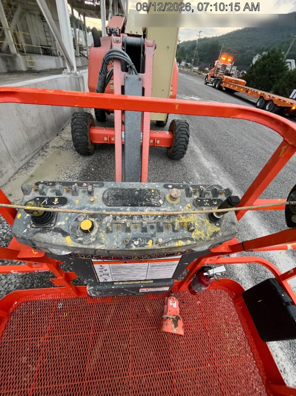 2019 JLG 450AJ