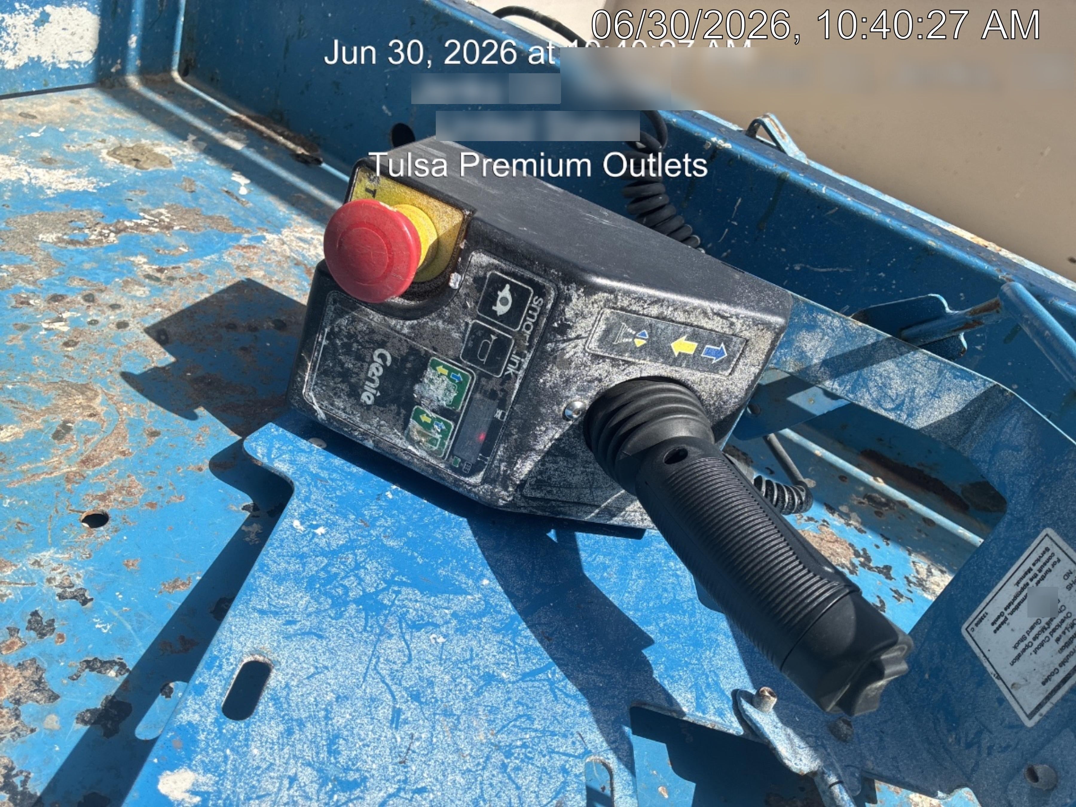 2019 Genie GS-2632 Folding rails with half height swing gate