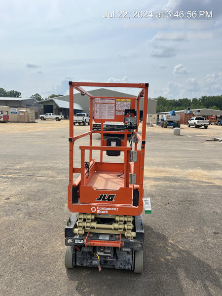 2022 JLG ES1330L