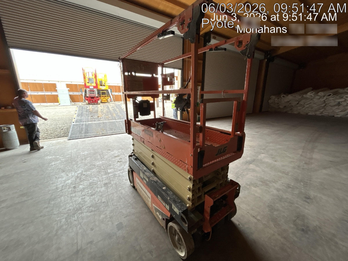2021 JLG ES1932