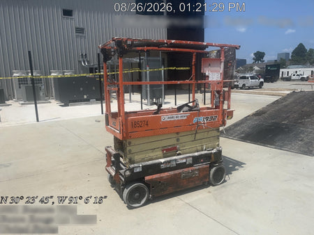 2021 JLG ES1932