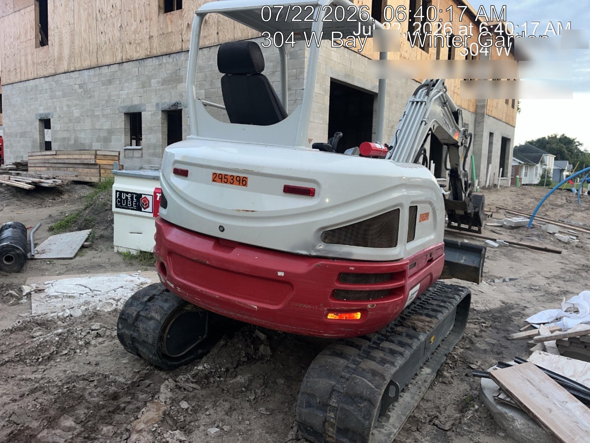 2023 TAKEUCHI TB250-2R