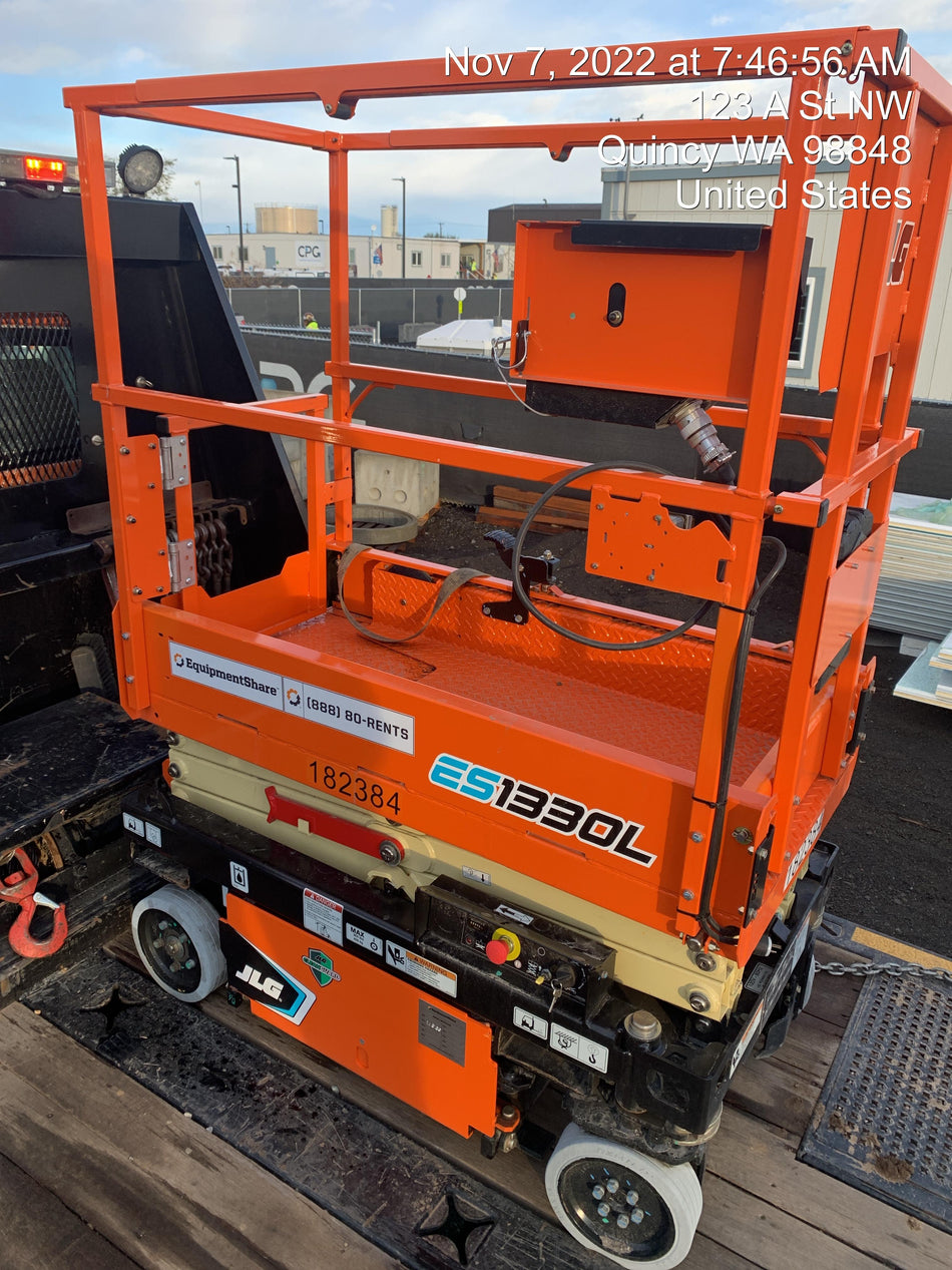 2021 JLG ES1330L