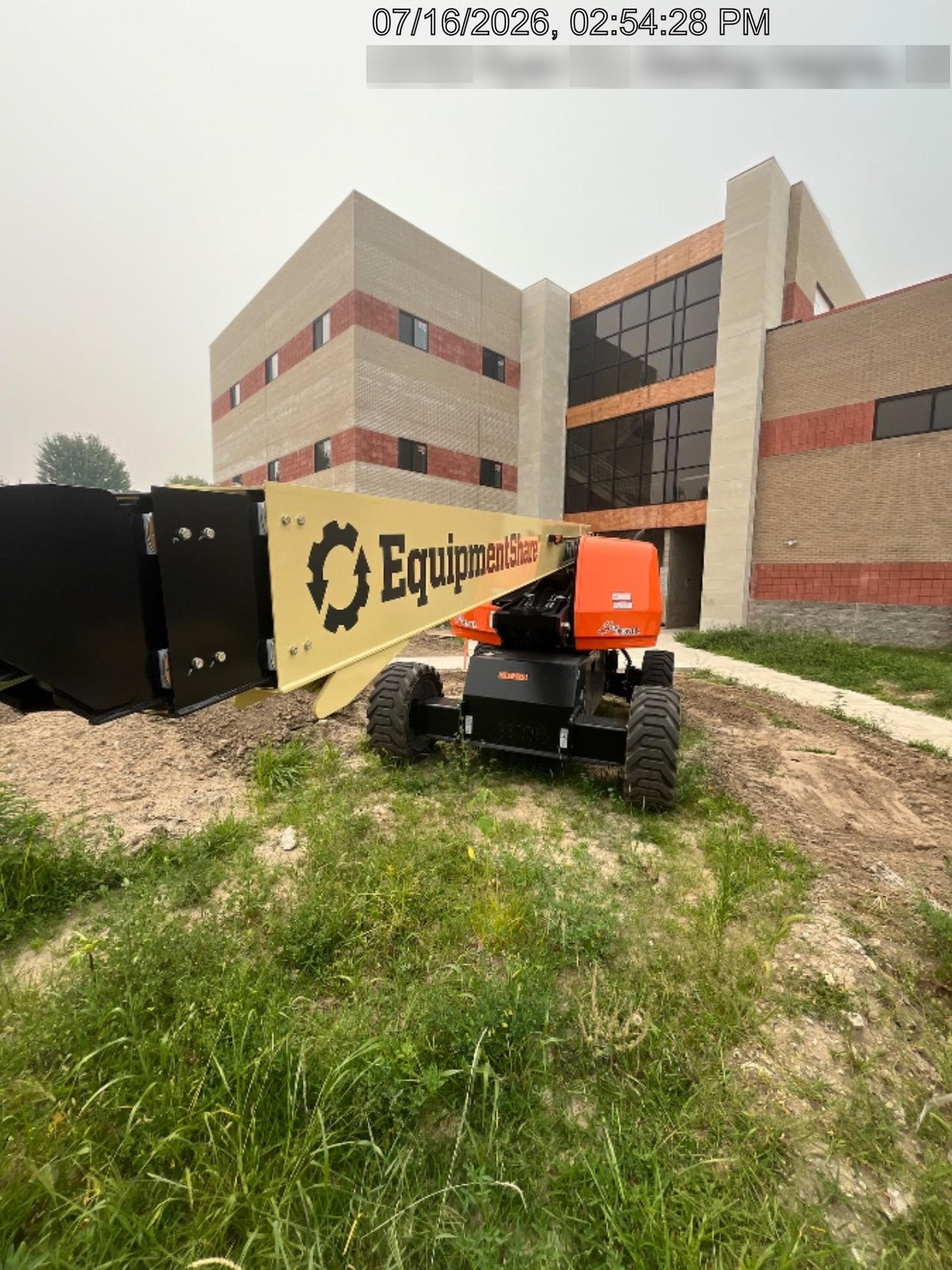2025 JLG 660SJ