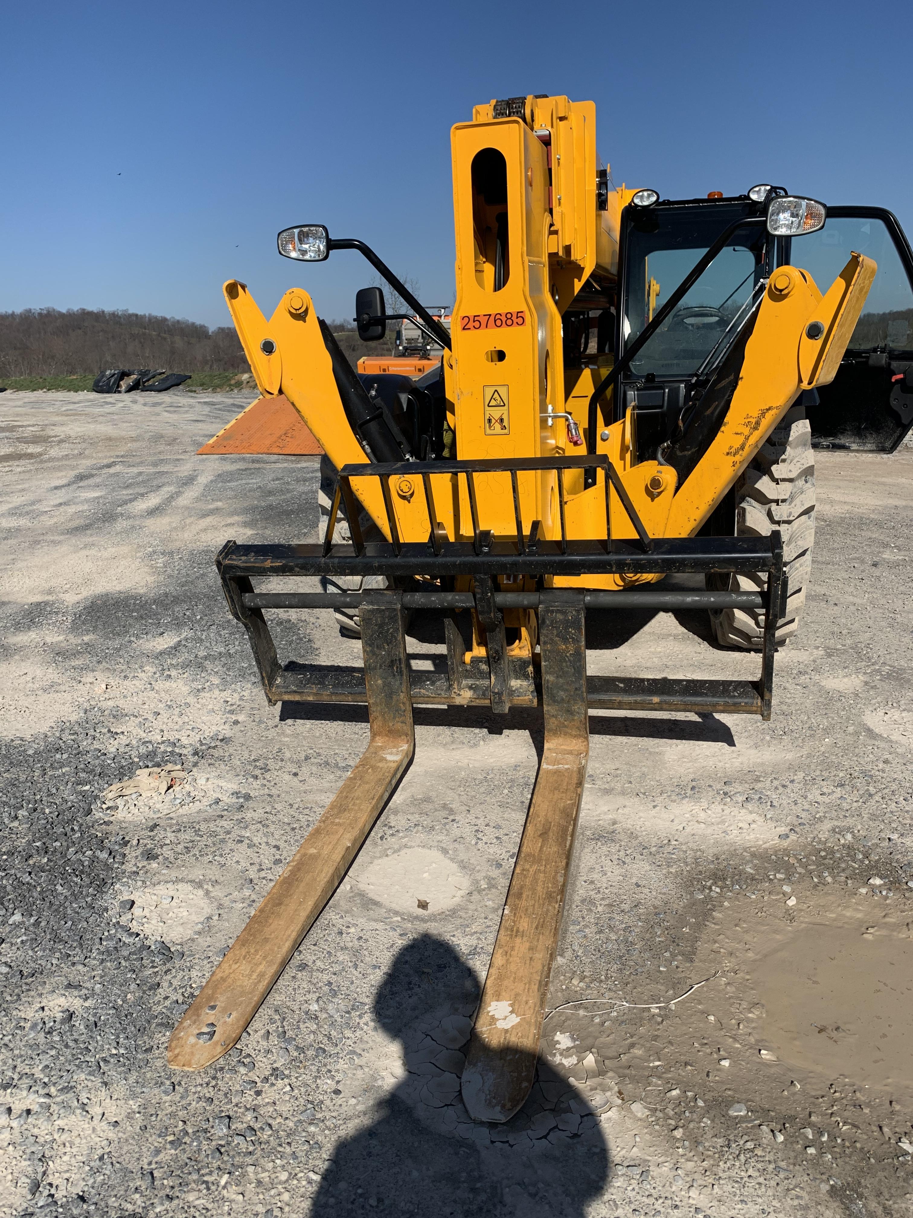 2022 JCB 512-56
