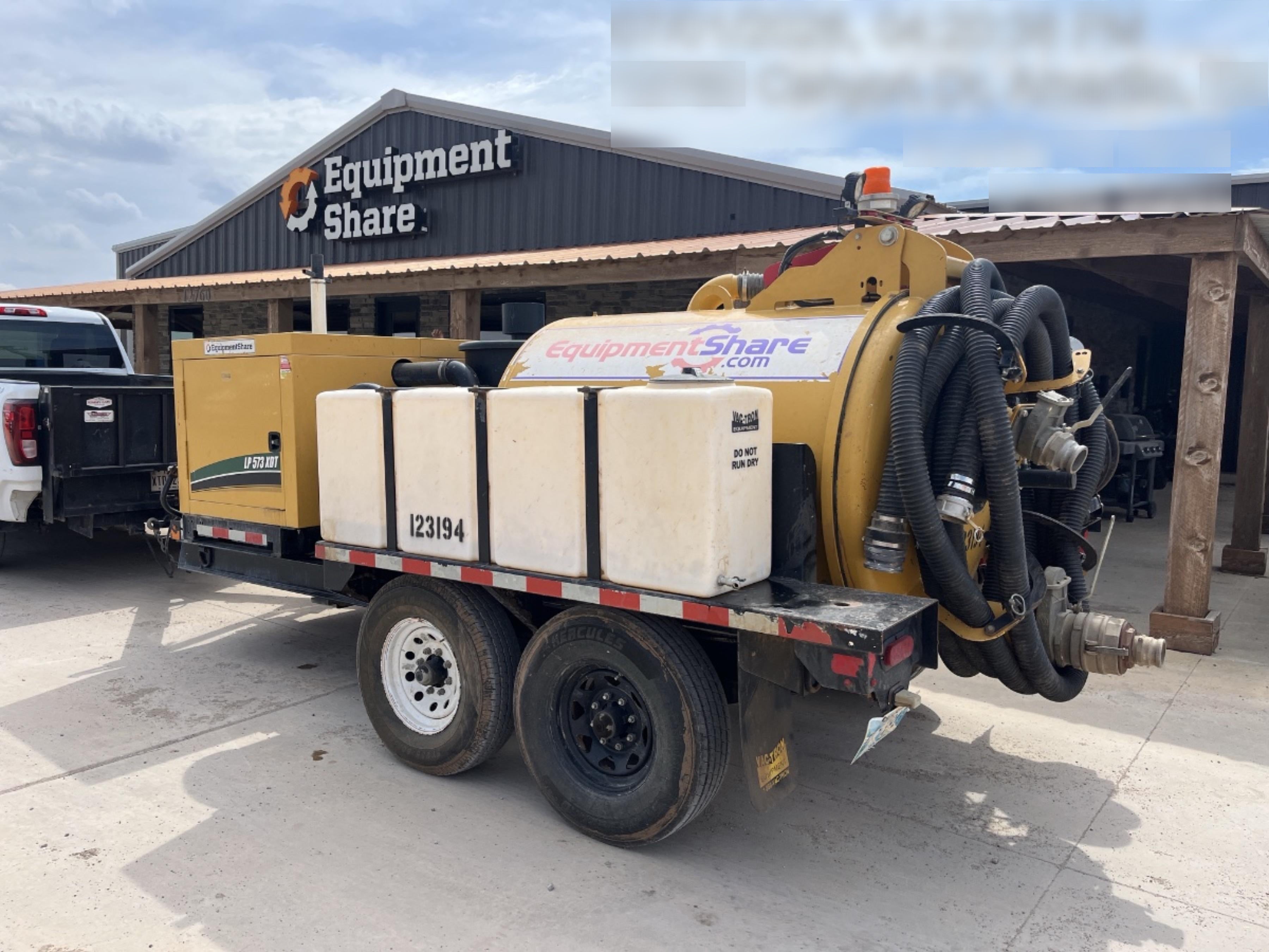 2021 VAC-TRON LP573XDT