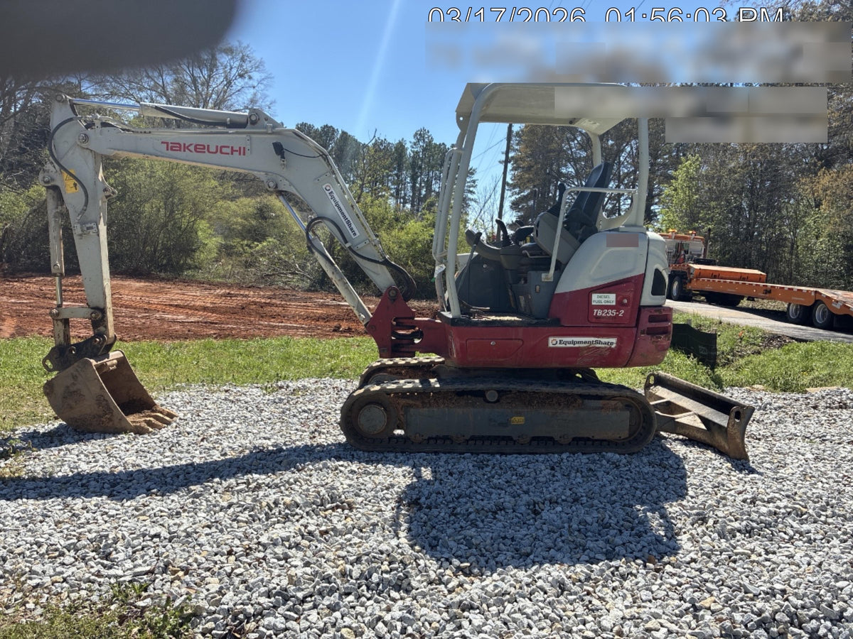 2020 TAKEUCHI TB235-2R