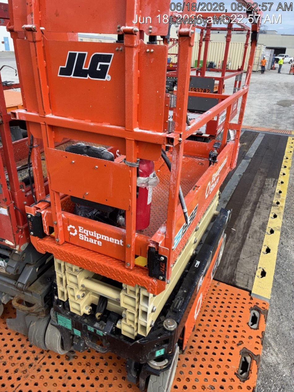 2023 JLG ES1932