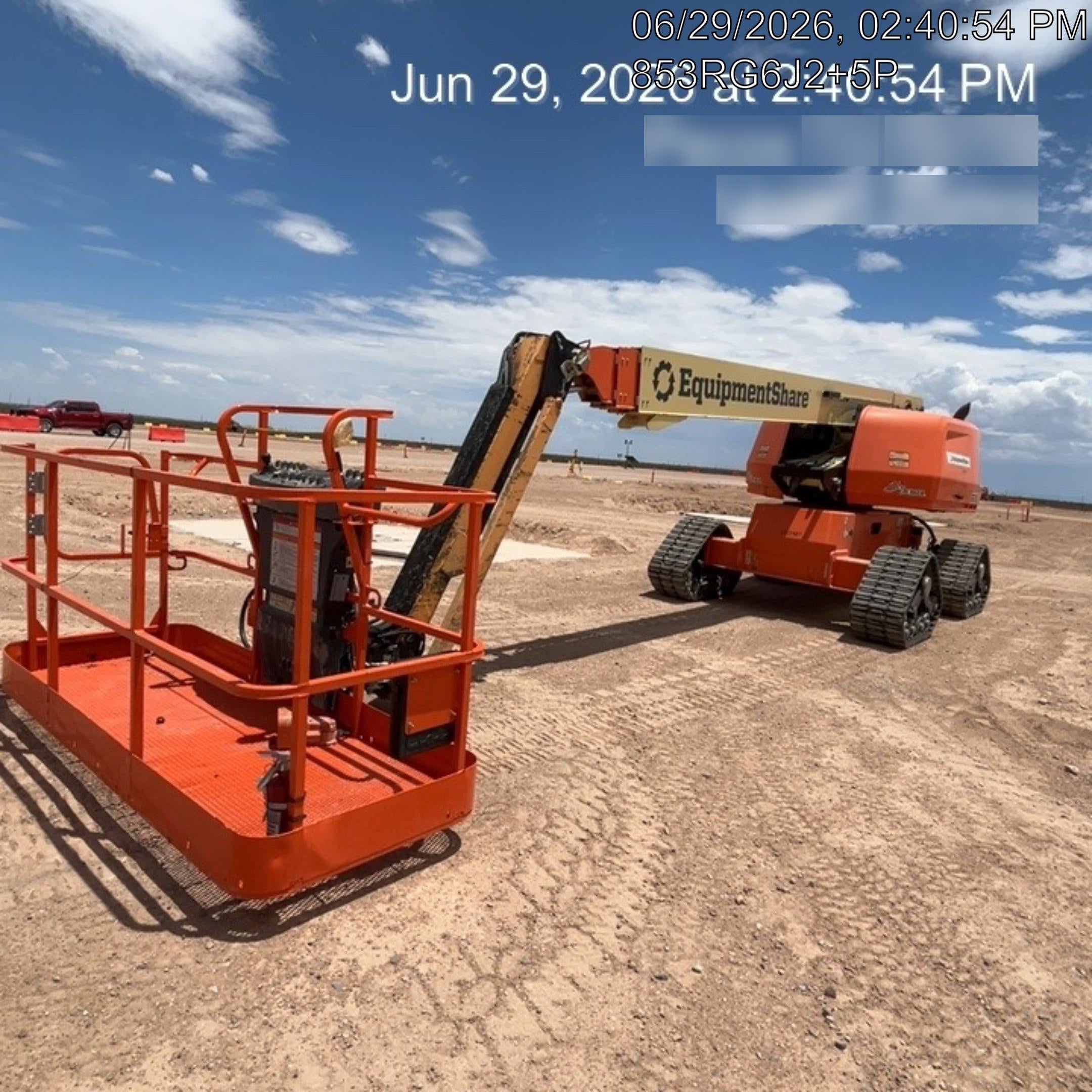 2022 JLG 660SJ Quad Track