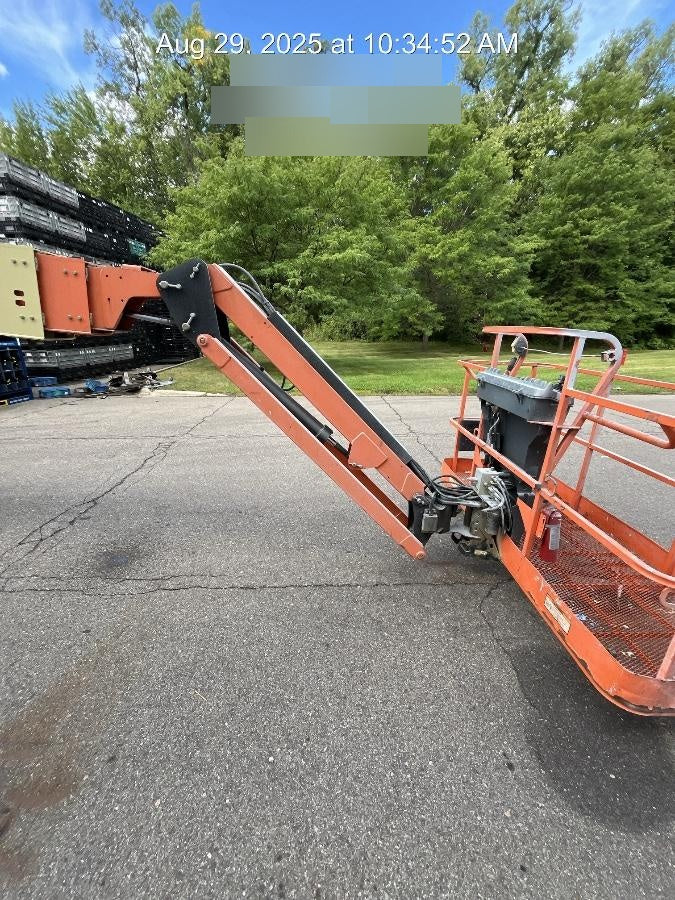 2019 JLG 860SJ